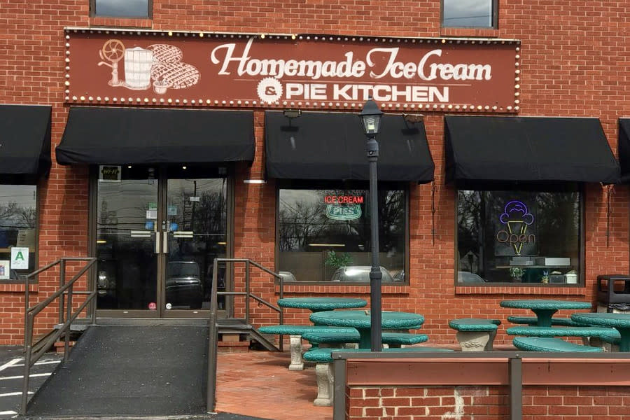 <b>Photo: bianca b./<a href="https://yelp.com/biz_photos/homemade-ice-cream-and-pie-kitchen-louisville?utm_campaign=845c5267-487b-4f1d-9b05-291ad7b6ee37%2Ca906fc61-d5af-468b-9c1a-39be84976eb4&utm_medium=81024472-a80c-4266-a0e5-a3bf8775daa7" rel="nofollow noopener" target="_blank" data-ylk="slk:Yelp;elm:context_link;itc:0;sec:content-canvas" class="link ">Yelp</a></b>