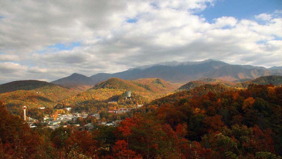 Summertime Small Towns That Are Even Better in Fall