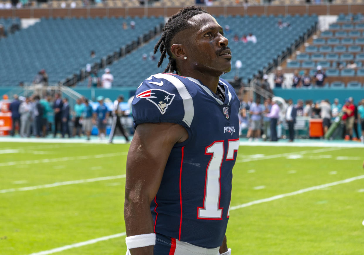 The New England Patriots did not pay Antonio Brown a $5 million bonus by Monday's deadline. (Getty Images)