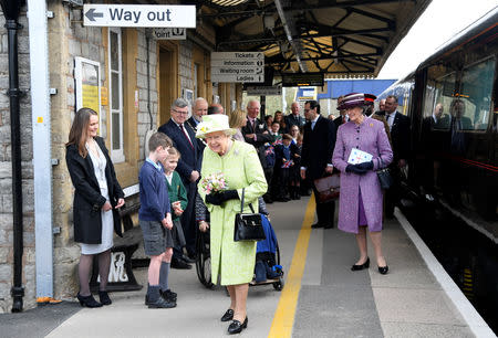 Britain's Queen Elizabeth arrives at Castle Cary Station, in Somerset, Britain March 28, 2019. REUTERS/Toby Melville