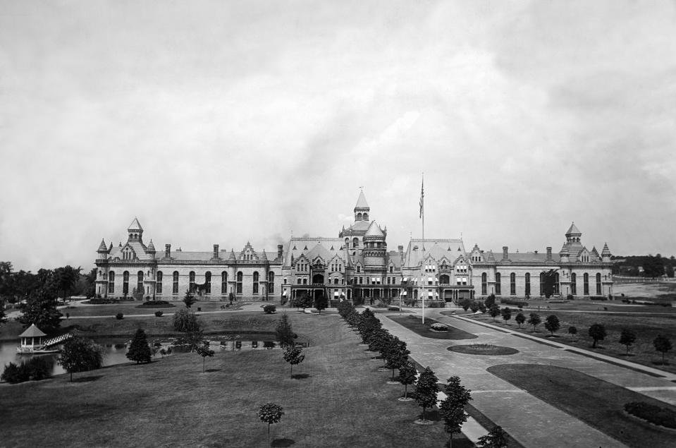 <h1 class="title">USA - Ohio - : Ohio State Reformatory, prison located in Mansfield, Ohio garden front - Published by: 'Berliner Illustrirte Zeitung' 7/1911Vintage property of ullstein bild</h1><cite class="credit">Photo by ullstein bild. Image courtesy Getty Images.</cite>