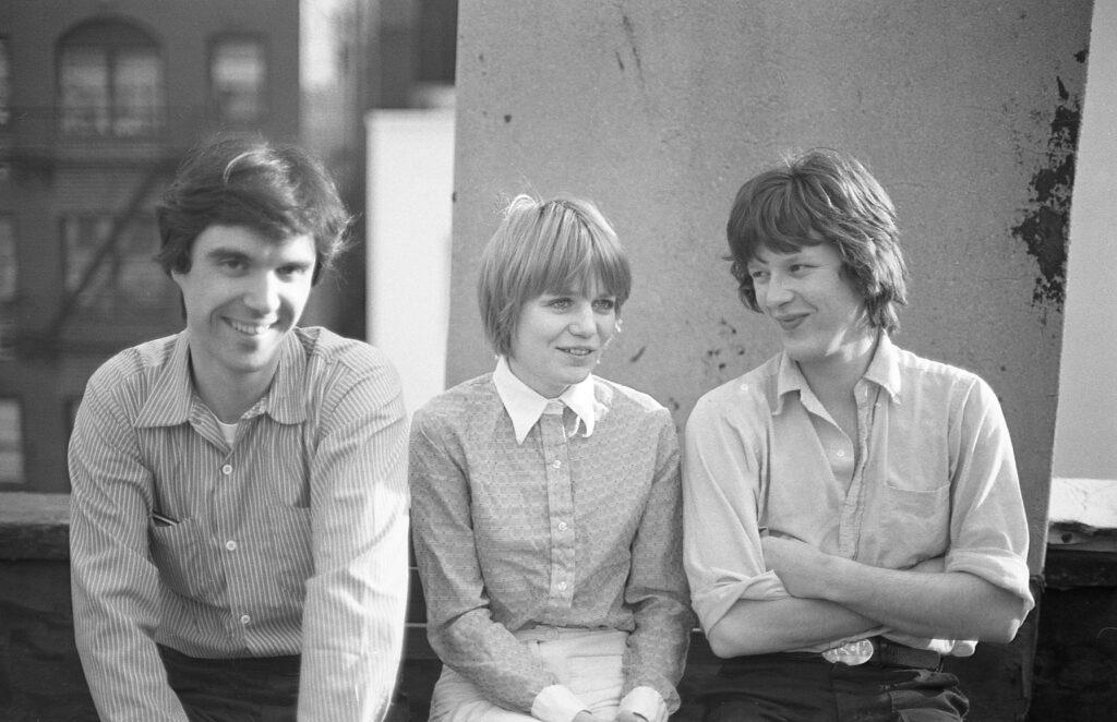 David Byrne, Tina Weymouth and Chris Frantz in 1976. (Credit: Linda D. Robbins/Getty Images)