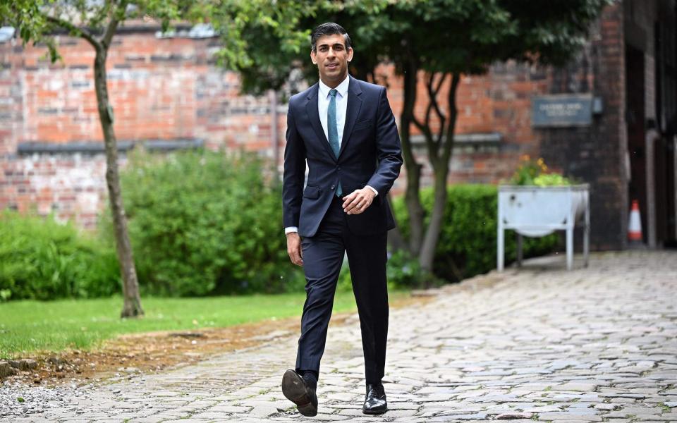 GDP UK economy recession Rishi Sunak tax national insurance - OLI SCARFF/AFP via Getty Images