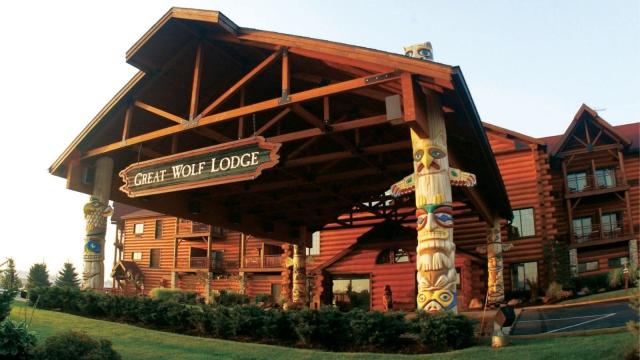 12 Best National Park Lodges in America (2023) - FamilyVacationist