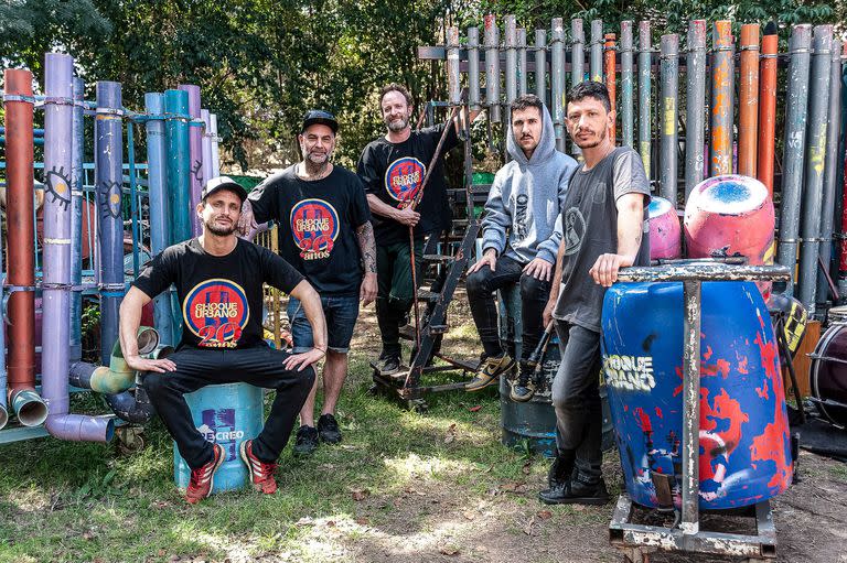 La troupe palpitando el festejo por los 20 años de su primer show