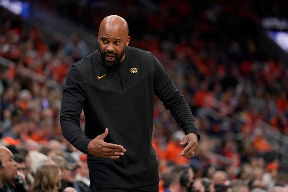 Missouri head coach Cuonzo Martin is seen on the sidelines during the first half of an NCAA college basketball game against Illinois Wednesday, Dec. 22, 2021, in St. Louis. (AP Photo/Jeff Roberson)