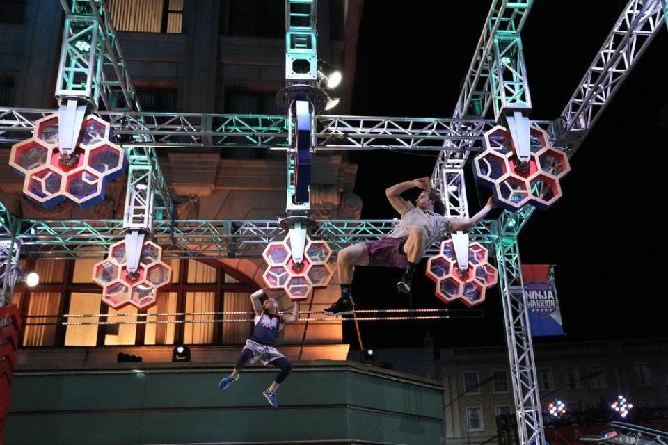 AMERICAN NINJA WARRIOR -- "Semifinals 4” Episode 1512 -- Pictured: (l-r) Vinnie Castranova, Bob Reese.