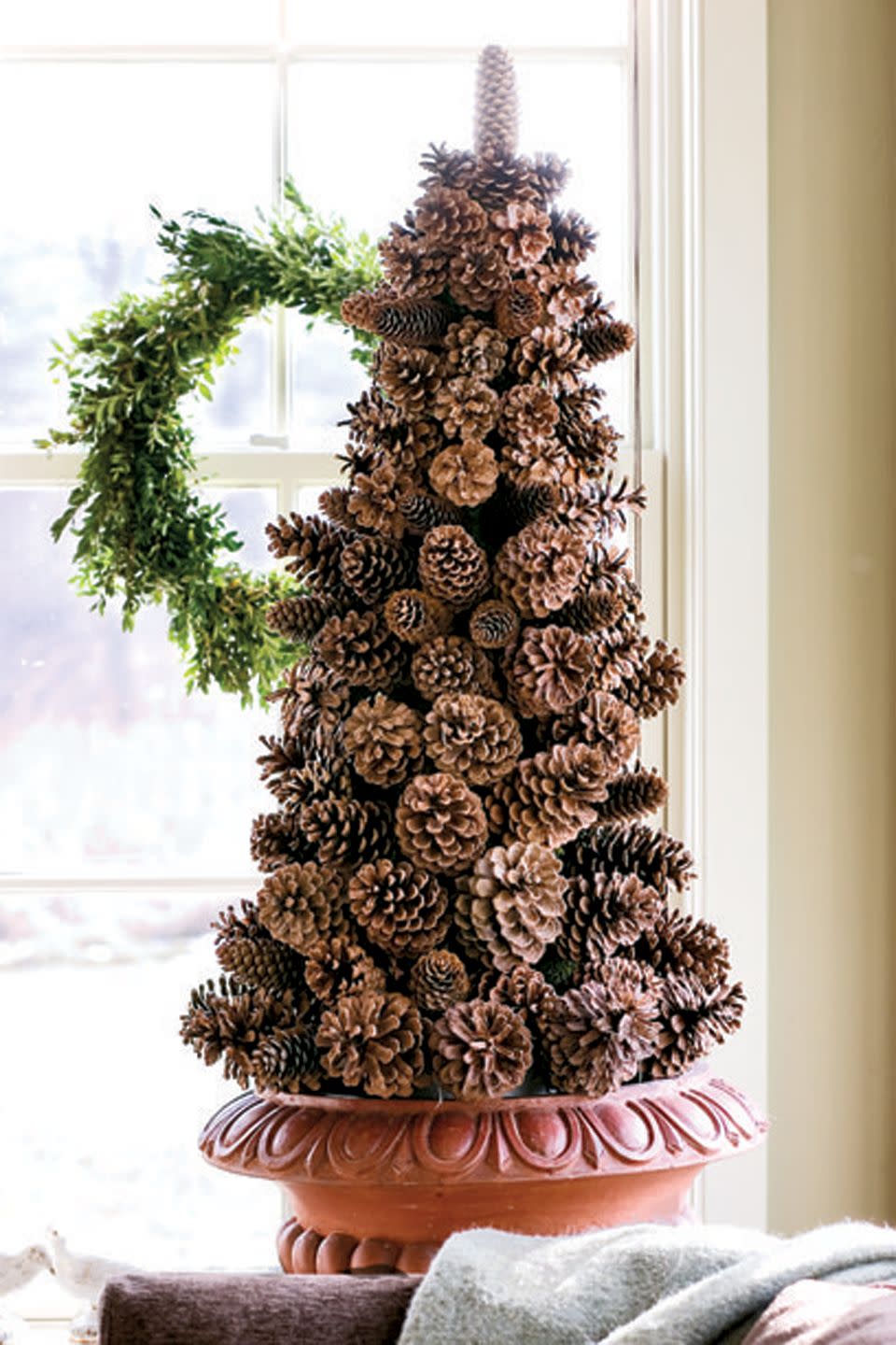 Pinecone Christmas Tree