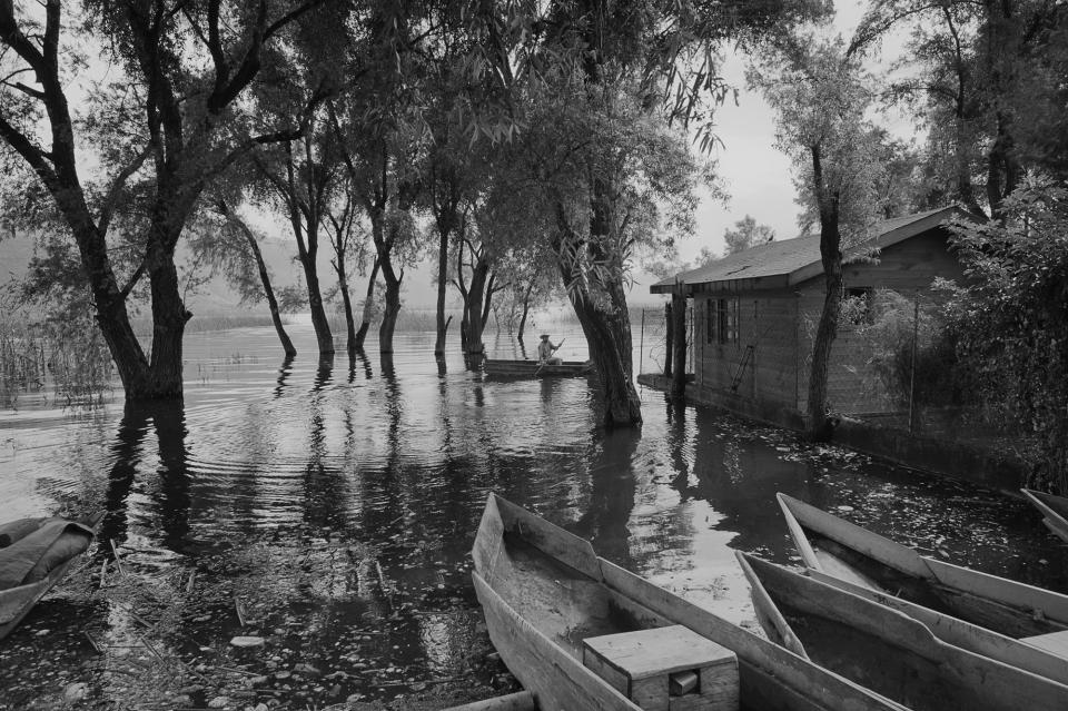 <p>Rising water of Lake Atitlán, Guatemala. (Photograph by Fran Antmann) </p>