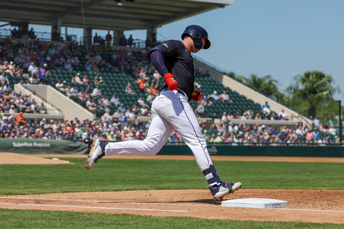 Friday's spring training report: Grand slam off reliever dooms Red Sox