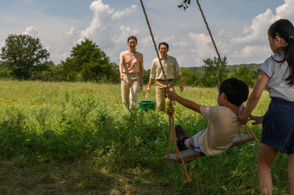 Yeri Han, Steven Yuen, Alan S Kim and Noel Cho in Minari (Altitude)