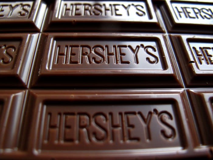 A Hershey's chocolate bar is shown in this photo illustration in Encinitas, California January 29, 2015.  REUTERS/Mike Blake