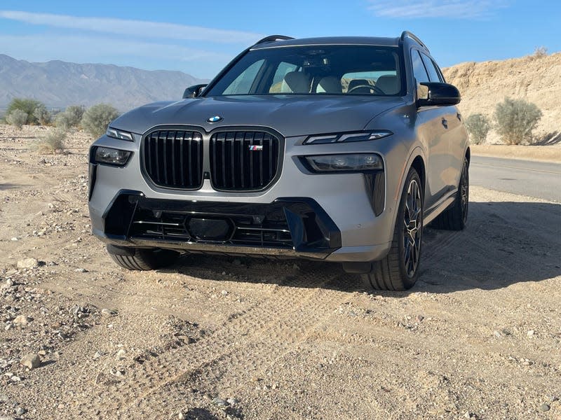 2023 BMW X7