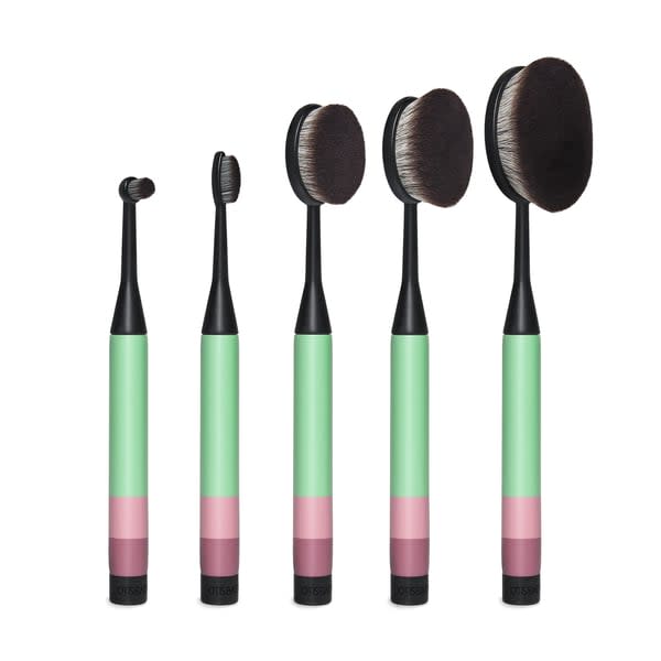 <p><a href="https://go.redirectingat.com?id=74968X1596630&url=https%3A%2F%2Fgoop.com%2Fotis-batterbee-precision-makeup-brush-set%2Fp%2F&sref=https%3A%2F%2Fwww.townandcountrymag.com%2Fstyle%2Fbeauty-products%2Fg41319024%2Fbest-makeup-brush-sets%2F" rel="nofollow noopener" target="_blank" data-ylk="slk:Shop Now;elm:context_link;itc:0;sec:content-canvas" class="link ">Shop Now</a></p><p>Precision Makeup Brush Set</p><p>goop.com</p><p>$120.00</p>