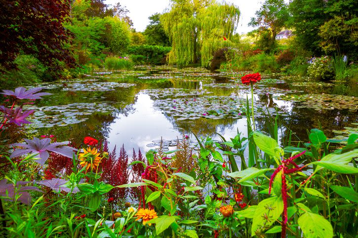 12) Giverny