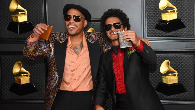 Silk Sonic, de Bruno Mars e Anderson .Paak, lança o single Leave the Door  Open