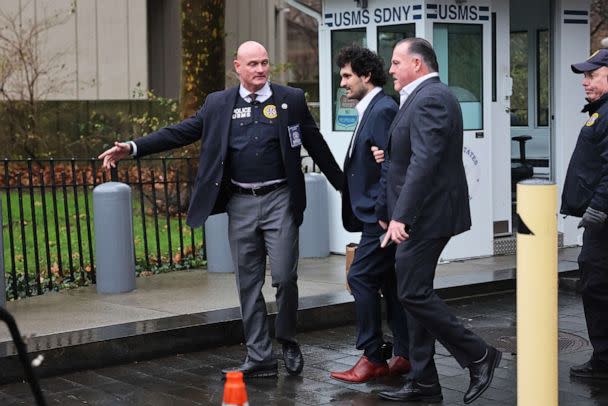 PHOTO: FTX founder Sam Bankman-Fried leaves Manhattan Federal Court after his arraignment and bail hearings on Dec. 22, 2022, in New York. (Michael M. Santiago/Getty Images)