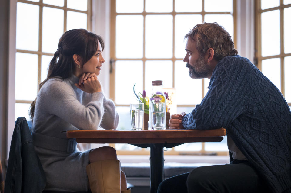 Kristin Kreuk and Rossif Sutherland in 