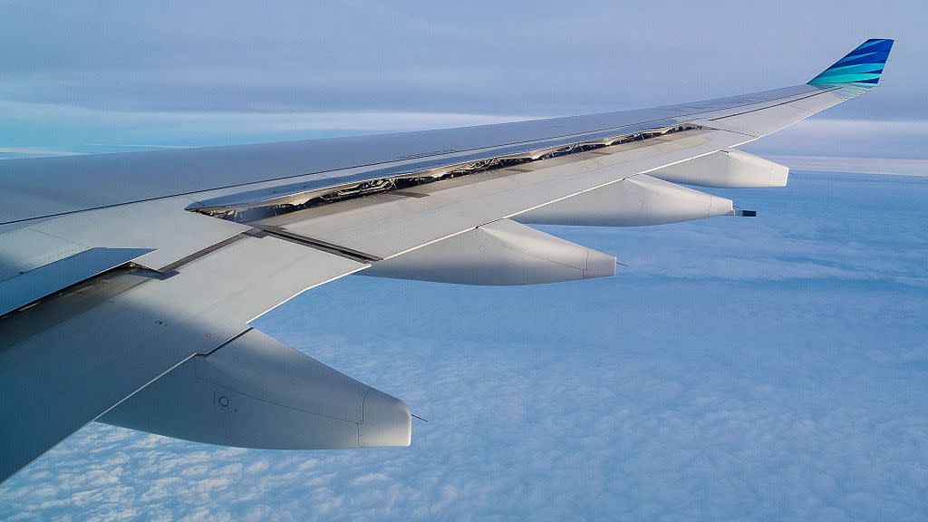 wing of an airbus a330 200