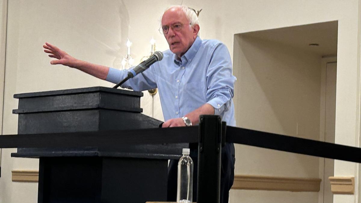 Bernie Sanders Says Trump Is ‘Lying’ About Kamala Harris Being More Liberal Than Vermont Senator