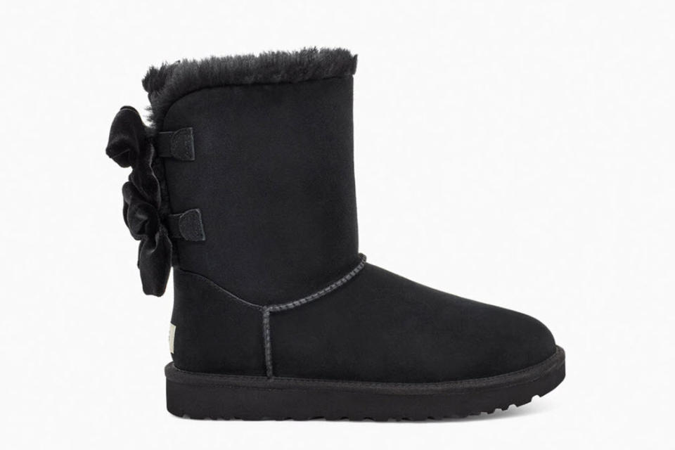 Der Bailey Bow-Stiefel von Ugg zählt aktuell zu den Bestsellern im Online-Shop. (Bild: Ugg.com)