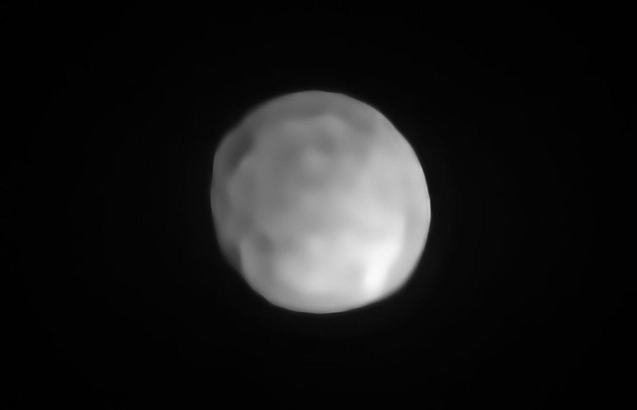 A new SPHERE/VLT image of Hygiea, which could be the Solar System's smallest dwarf planet yet: ESO
