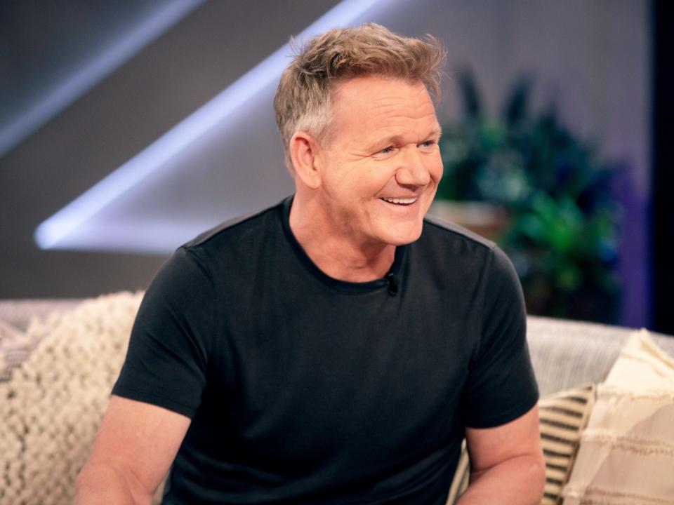 gordon ramsay on the kelly clarkson show in november 2021