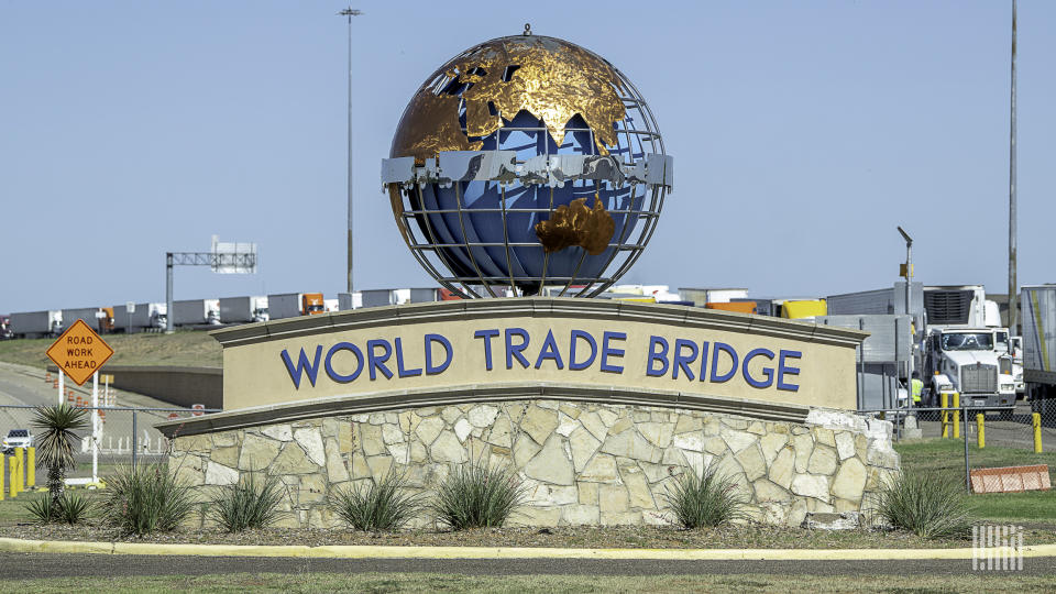 Eduardo E. Lozano & Co. Inc. recently opened a 250,000-square-foot distribution center in Laredo, Texas. (Photo: Jim Allen/FreightWaves)