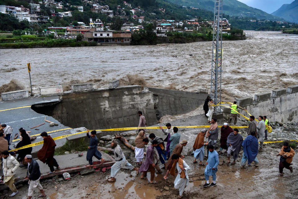 Image: TOPSHOT-PAKISTAN-WEATHER-MONSOON-FLOODS (Abdul Majeed / AFP - Getty Images)