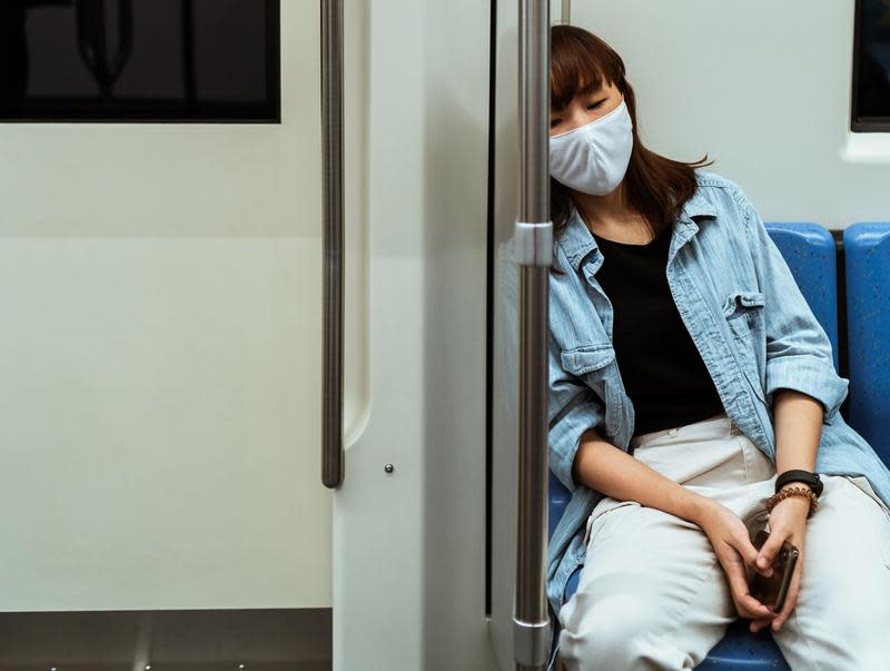 南韓中央疾病防治中心於本月17日才證明配戴口罩能確實防止病毒傳播，呼籲民眾務必配戴。示意圖。（Pexels／Ketut Subiyanto）
