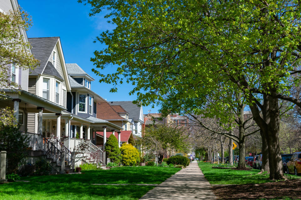 houses on a suburban neighborhood street