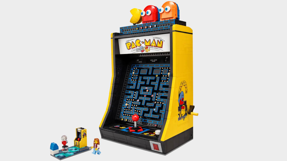 Lego Pac-Man Arcade set on a plain background