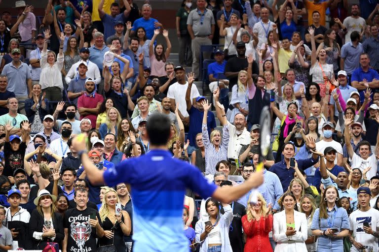 Novak Djokovic avanza en el US Open; el reconocimiento de miles de espectadores en el Arthur Ashe, luego de su victoria sobre el local Brooksby