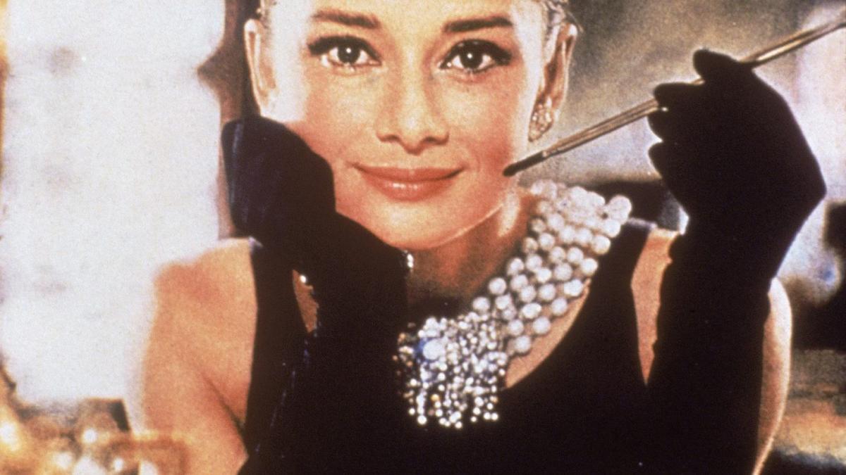 Audrey Hepburn Shoes - 9 Chic Ways to Accessorize Your Wardrobe