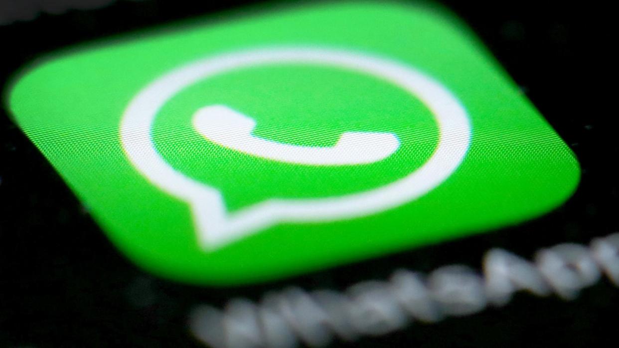 WhatsApp-Nutzer werden demnächst gefragt, ob sie älter als 16 Jahre sind. Damit setzt der Messaging-Dienst die EU-Datenschutzgrundverordnung um. Foto: