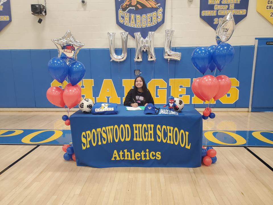 Spotswood's Kirti Craig signs her National Letter of Intent to play soccer at University of Massachusetts Lowell on Wednesday, Nov. 10, 2021.