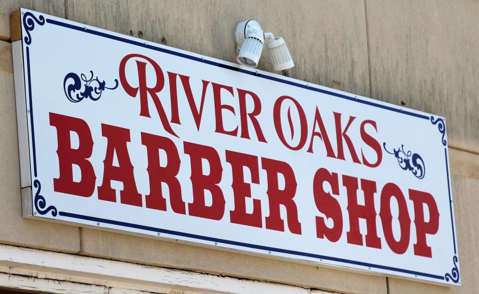 The new kids in town ... Teddy the Barber and Slick Willie Cochran set up shop in River Oaks shopping center.