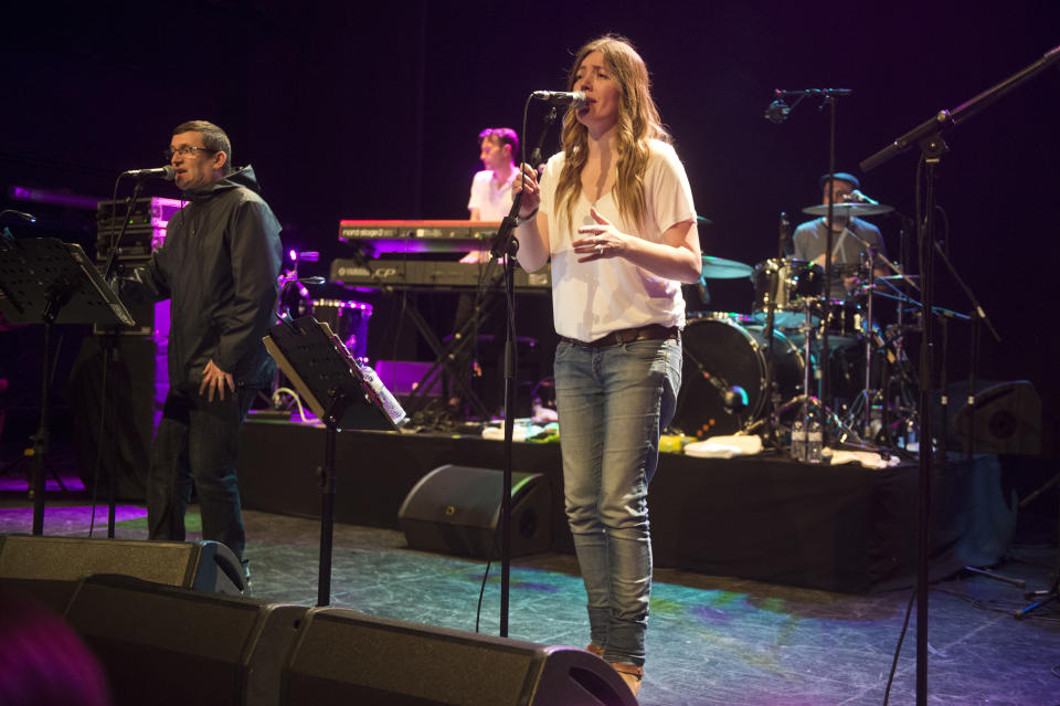 Paul Heaton & Jacqui Abbot Perform in Concert in Badalona