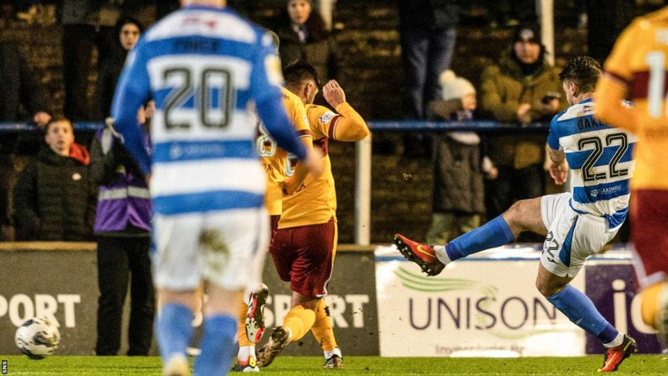 George Oakley scores for Motherwell against Morton