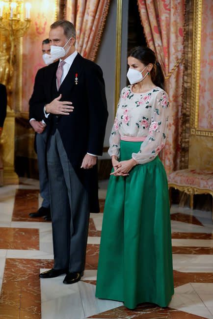 letizia-green-skirt