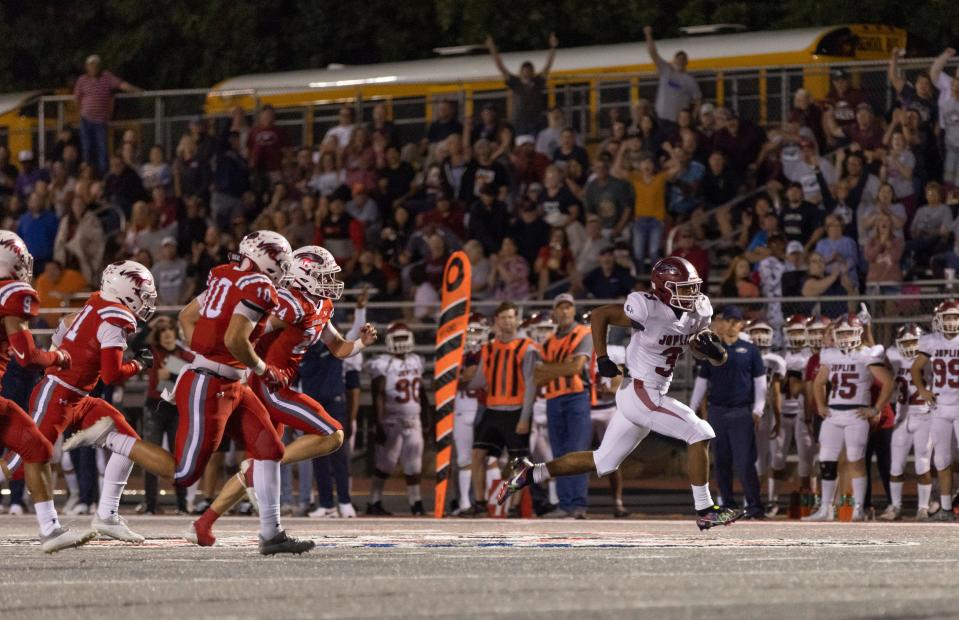 Joplin RB Quinton Renfro scores a touchdown at Nixa on September 23, 2022.