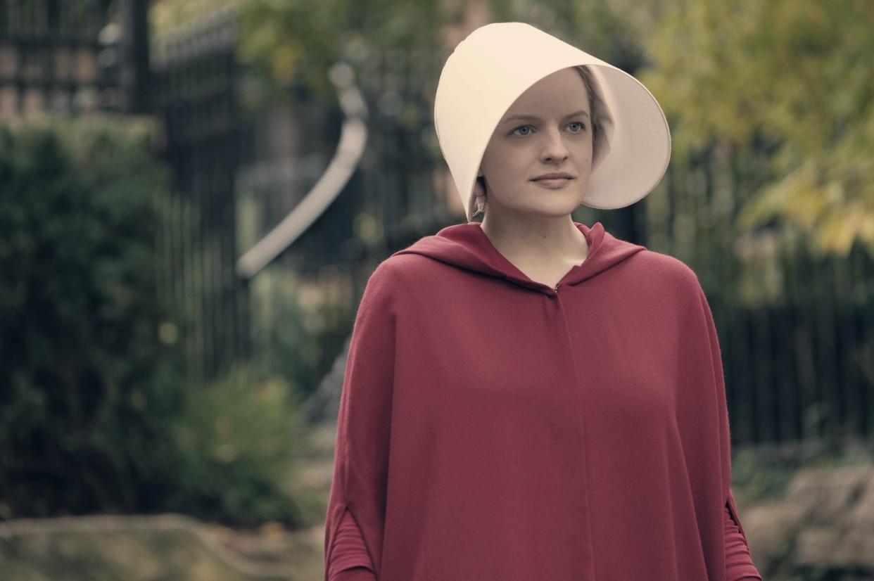 Elisabeth Moss stars in The Handmaid's Tale. (Hulu)