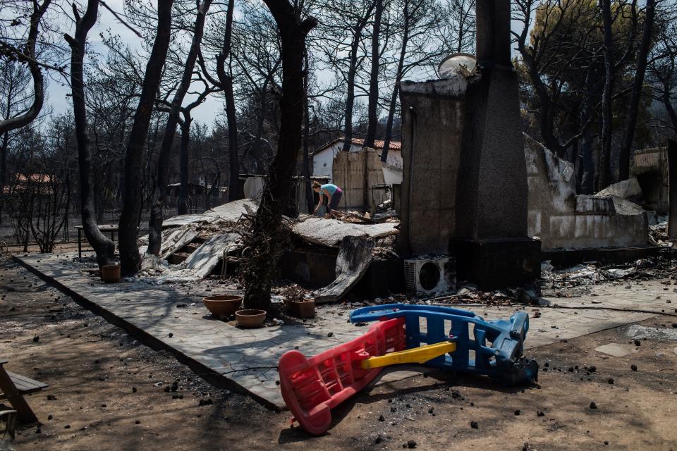 Deadly wildfires ravage coastal region near Athen, Greece