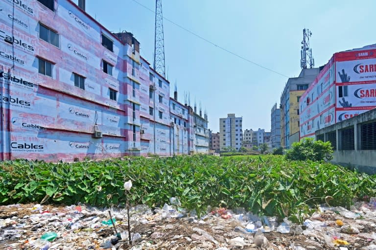 Vue d'ensemble du site où s'élevait l'usine textile Rana Plaza avant son effondrement meurtrier, à Savar (Bangladesh), dans les faubourgs de Dacca, le 24 avril 2023 (Munir uz ZAMAN)