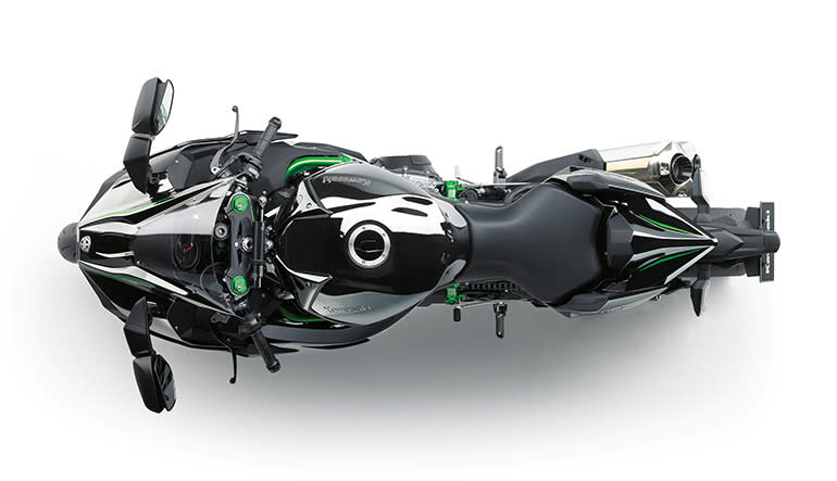 2015_Kawasaki_Ninja H2_studio_10.high