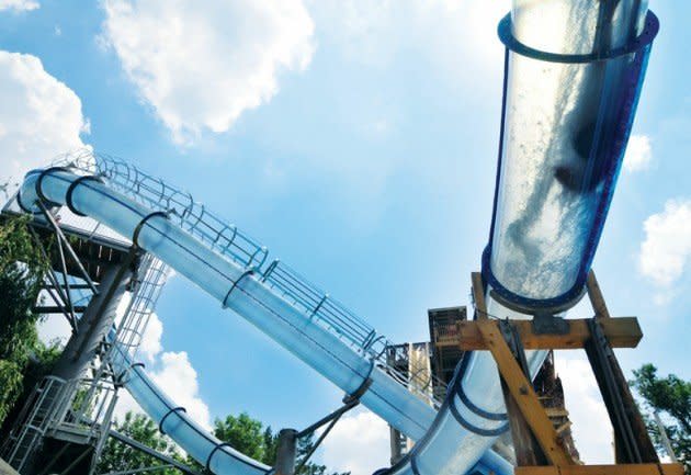 <b>La queue du scorpion, Noah's Ark Family Park - Wisconsin Dells (Etats-Unis) </b><br> Il n'est pas aussi grand que l'Insano, mais il peut potentiellement apporter autant de sensations fortes que son concurrent brésilien. Car c'est dans une boucle, embarqués dans une capsule, que l'on traverse cette queue de scorpion. Et on est pressés de la quitter une fois lancé dans ce toboggan sensationnel...