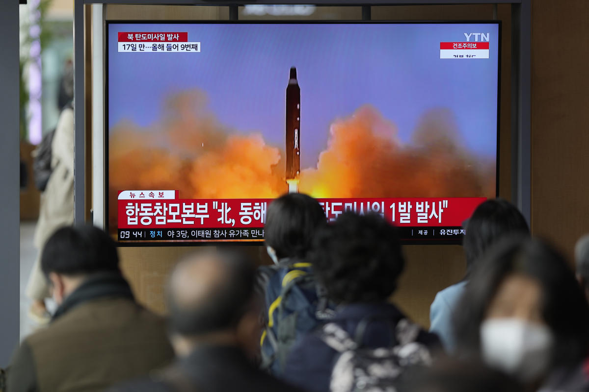 #N. Korea fires missile that may have been new type of weapon