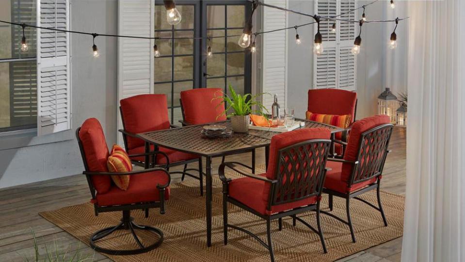 Save up to 80% on outdoor furniture at Macy's.