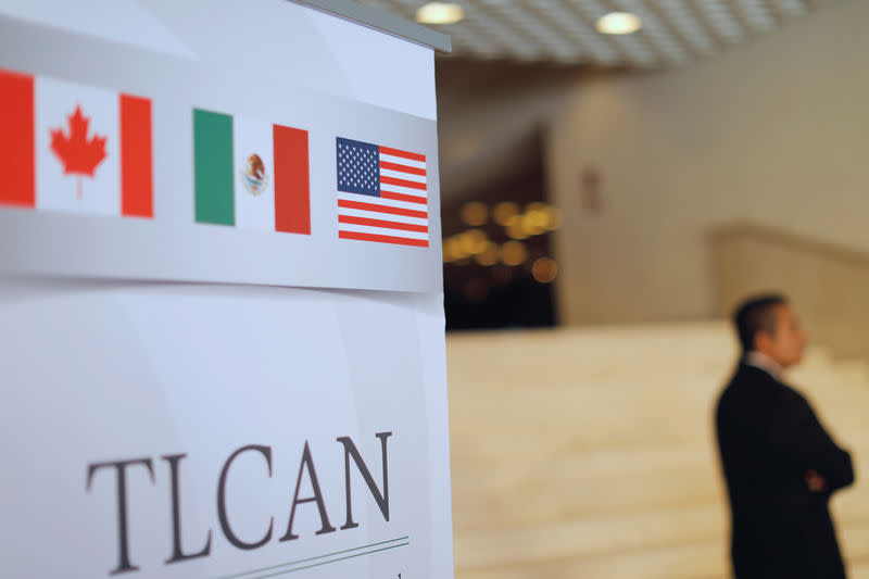 Un cartel del TLCAN en la sede de la quinta ronda de negociaciones por el pacto comercial que involucra a Estados Unidos, México y Canadá en Ciudad de México