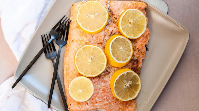 lemon garlic salmon on plate